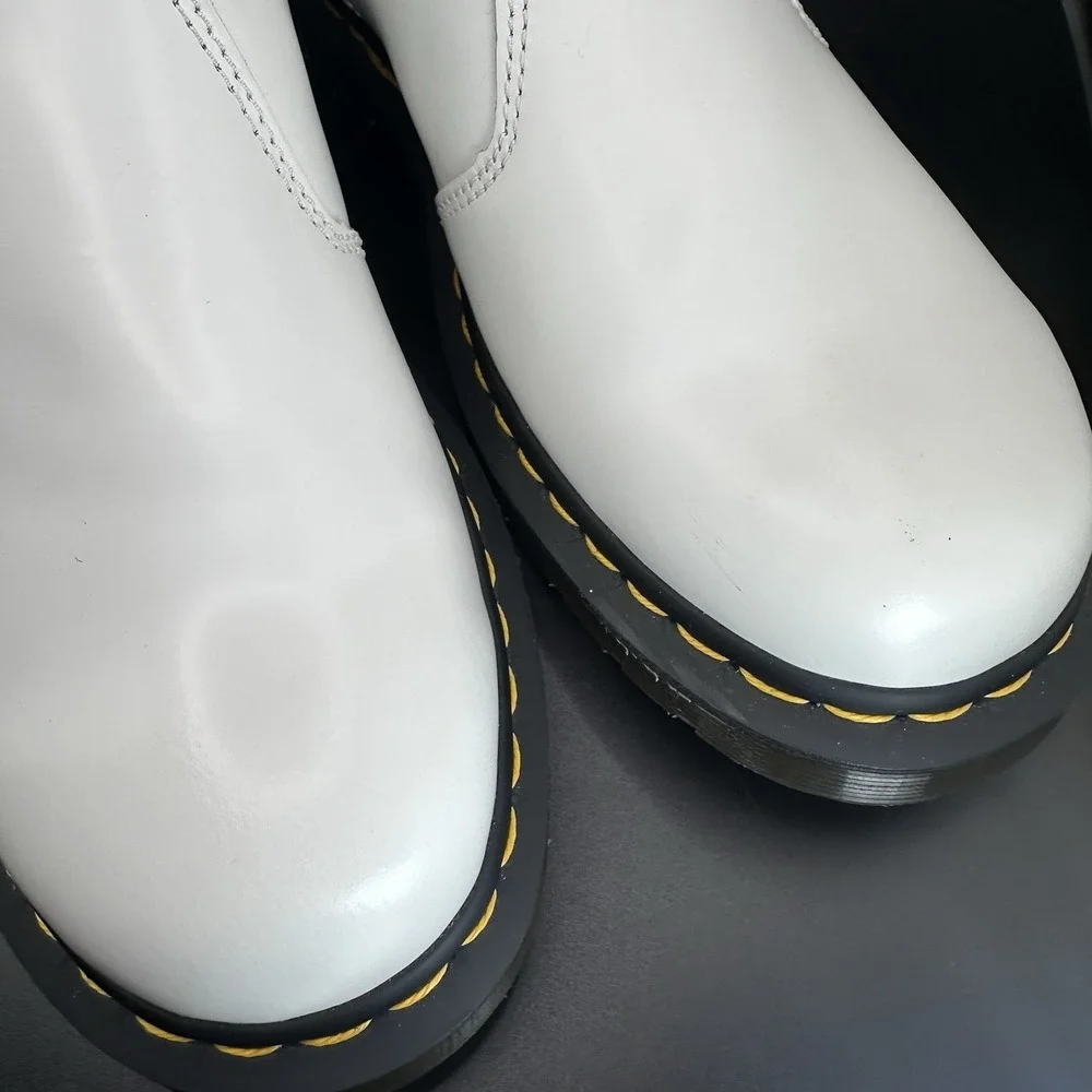 Doc Martens 2976 Yellow Stitch Smooth Leather Chelsea Boots Women's Sz 10 Mens 9